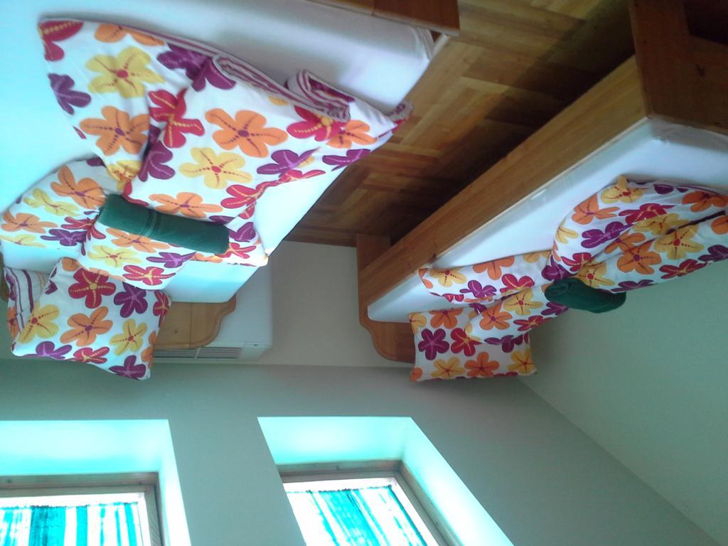 Korona Szallo Hotel Нагиканиша Екстериор снимка