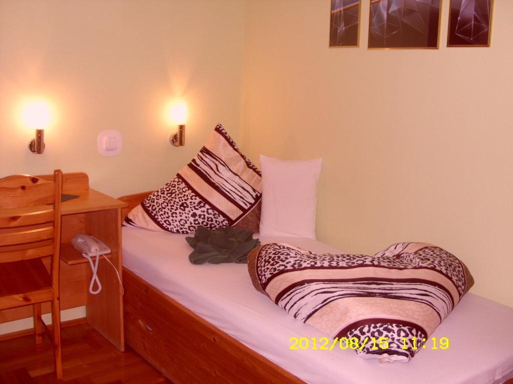 Korona Szallo Hotel Нагиканиша Стая снимка
