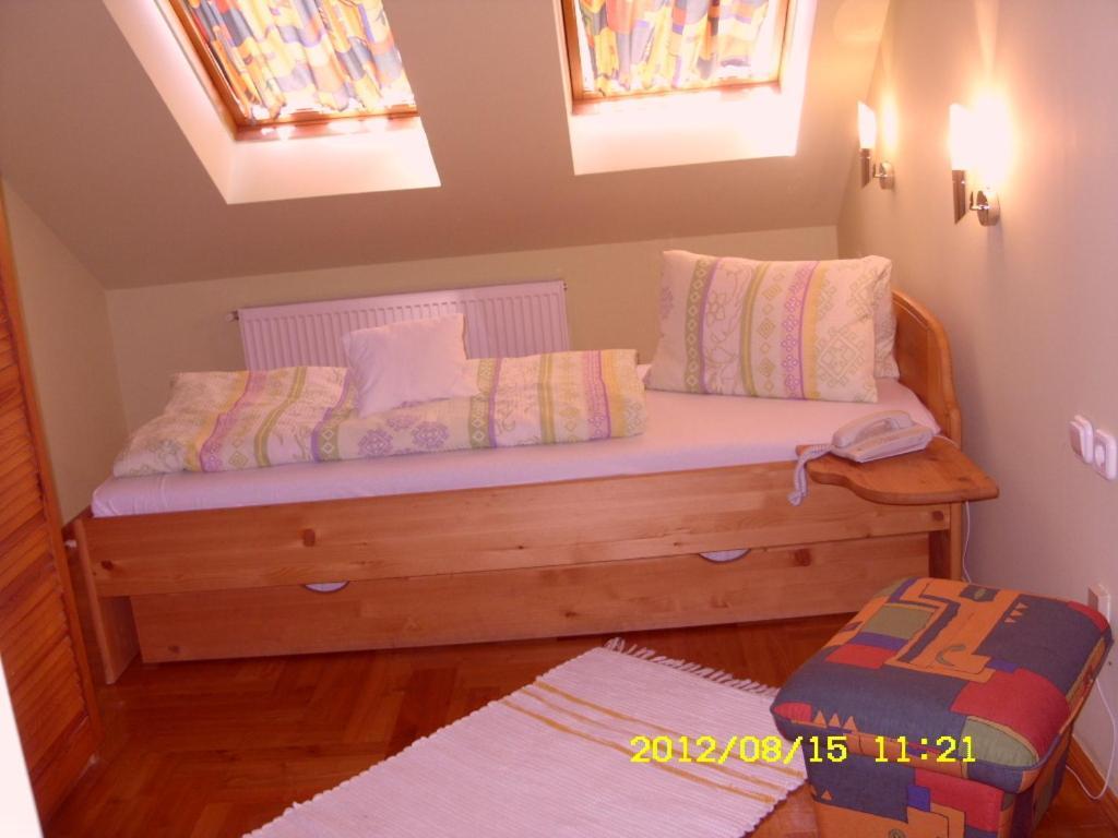 Korona Szallo Hotel Нагиканиша Стая снимка