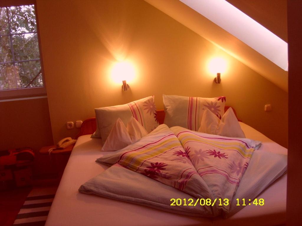 Korona Szallo Hotel Нагиканиша Стая снимка