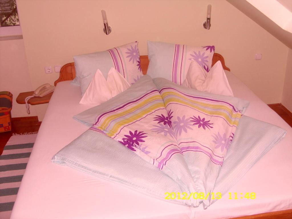 Korona Szallo Hotel Нагиканиша Стая снимка