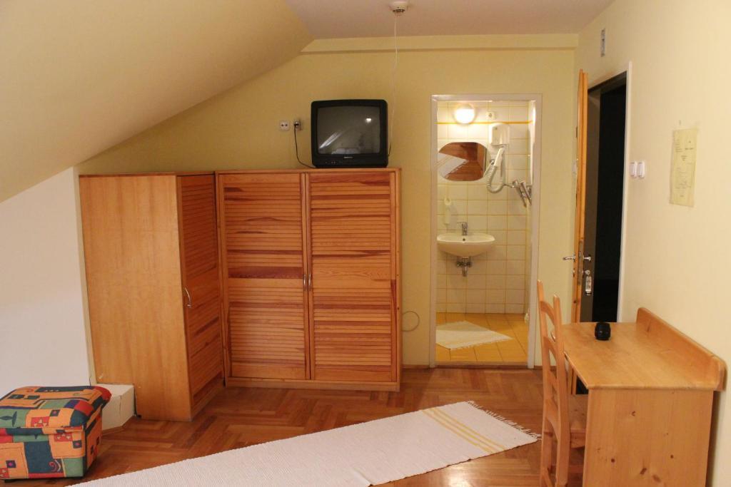 Korona Szallo Hotel Нагиканиша Стая снимка