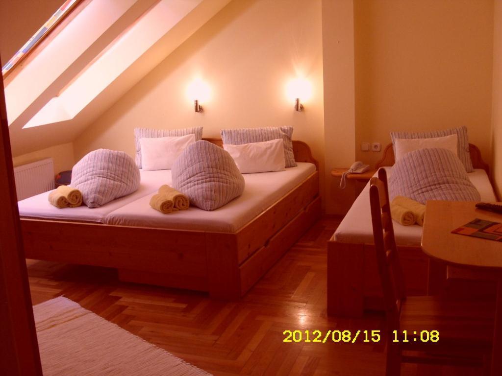 Korona Szallo Hotel Нагиканиша Стая снимка